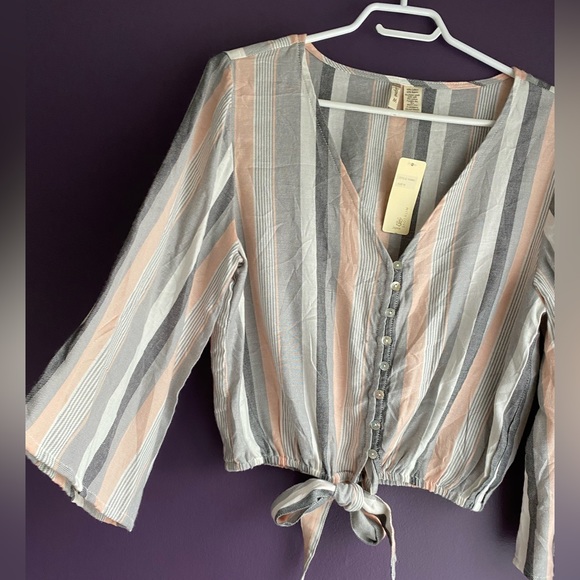 SOLD NWT Japna Tie Blouse- Gift with Purchase - Picture 2 of 5